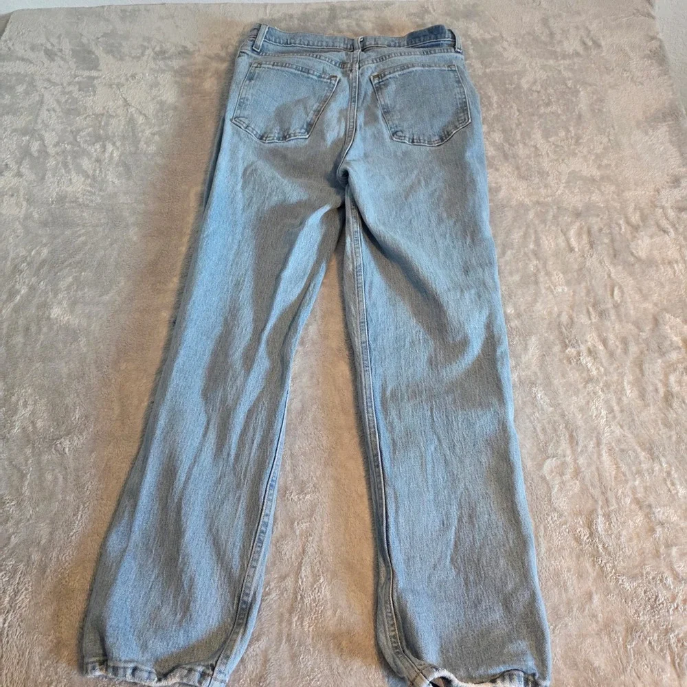 Abercrombie & Fitch Sz 30 10R The 90s Straight Ultra High Rise Distressed Jeans